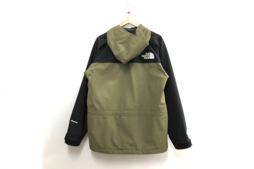 ジャケットのマウンテンライトジャケット