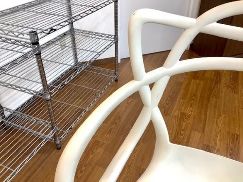 Kartellの南浦和　中古　イス