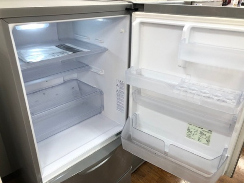 冷蔵庫の3ドア冷蔵庫