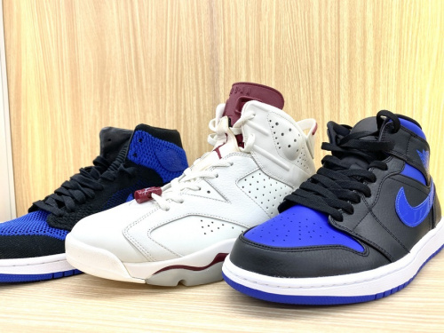 スニーカーのNIKE/ナイキ