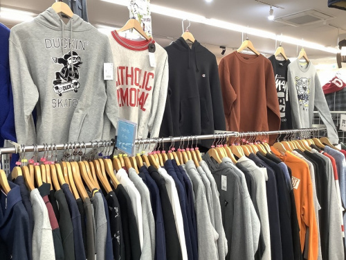 パーカーのニット