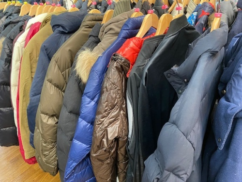 ダウン　パーカー　ニット　シャツの衣類買取　埼玉