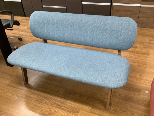 家具のソファ