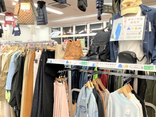 春物衣類のファッション