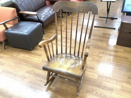 イスのロッキングチェア