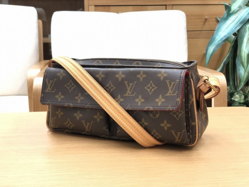 ブランド・ラグジュアリーのLOUIS VUITTON