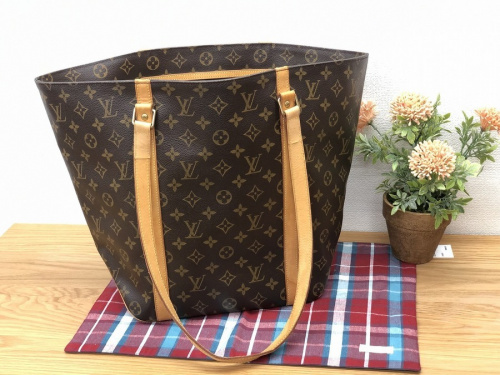 ブランド・ラグジュアリーのLOUIS VUITTON