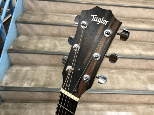 ギターのTaylor