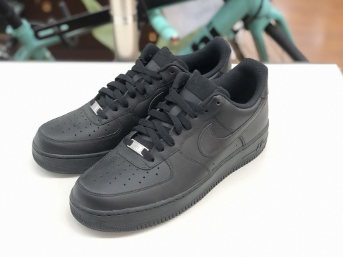 メンズファッションのスニーカー