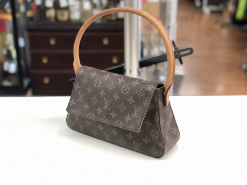 ブランド・ラグジュアリーのLOUIS VUITTON