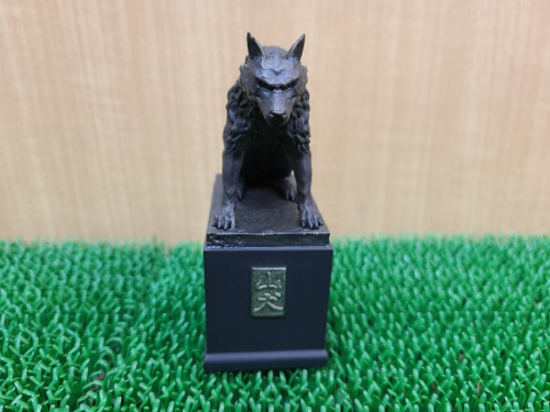 フィギュアの山犬像