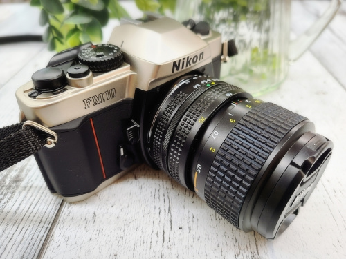 カメラのフィルムカメラ