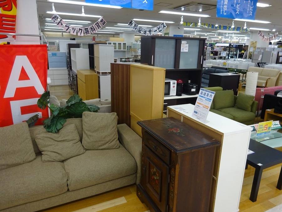 ドイツからの輸入品！アンティークキャビネットご紹介！【岸和田店
