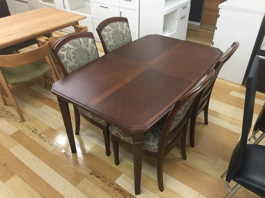 新入荷家具多数展示！マルニ木工 地中海シリーズ、5点セットご紹介