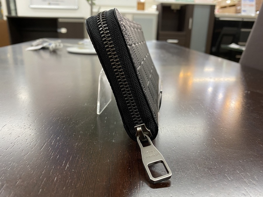LOUIS VUITTON（ルイヴィトン）ダミエ・アンフィニの長財布入荷