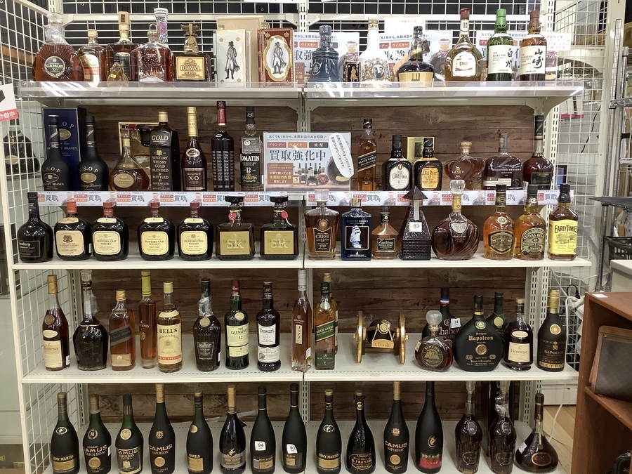 【古酒まとめ売り】ウイスキー 焼酎 ブランデー 12点 飾り棚保管 コレクション 未開封のブランデー・ウイスキー・焼酎の買取強化中です！【岸和田店