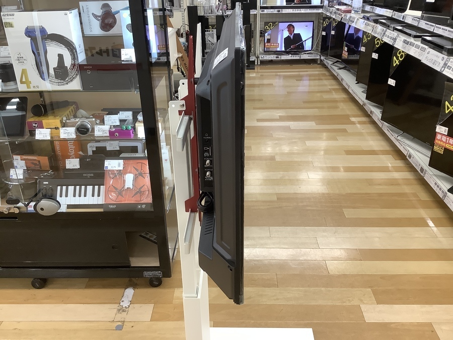 家電買取CP実施中♪】珍しいスタンド付きの液晶テレビのご紹介です