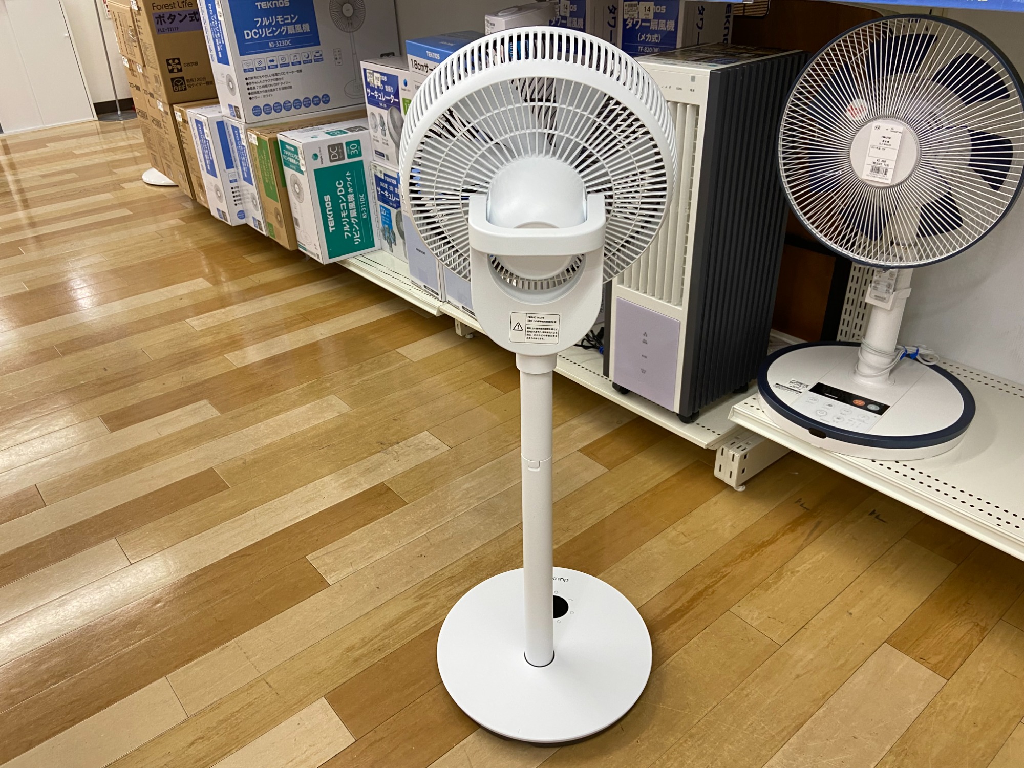 今日はduux Whisper Flex TouchのDCﾓｰﾀｰ扇風機のご紹介でーーー