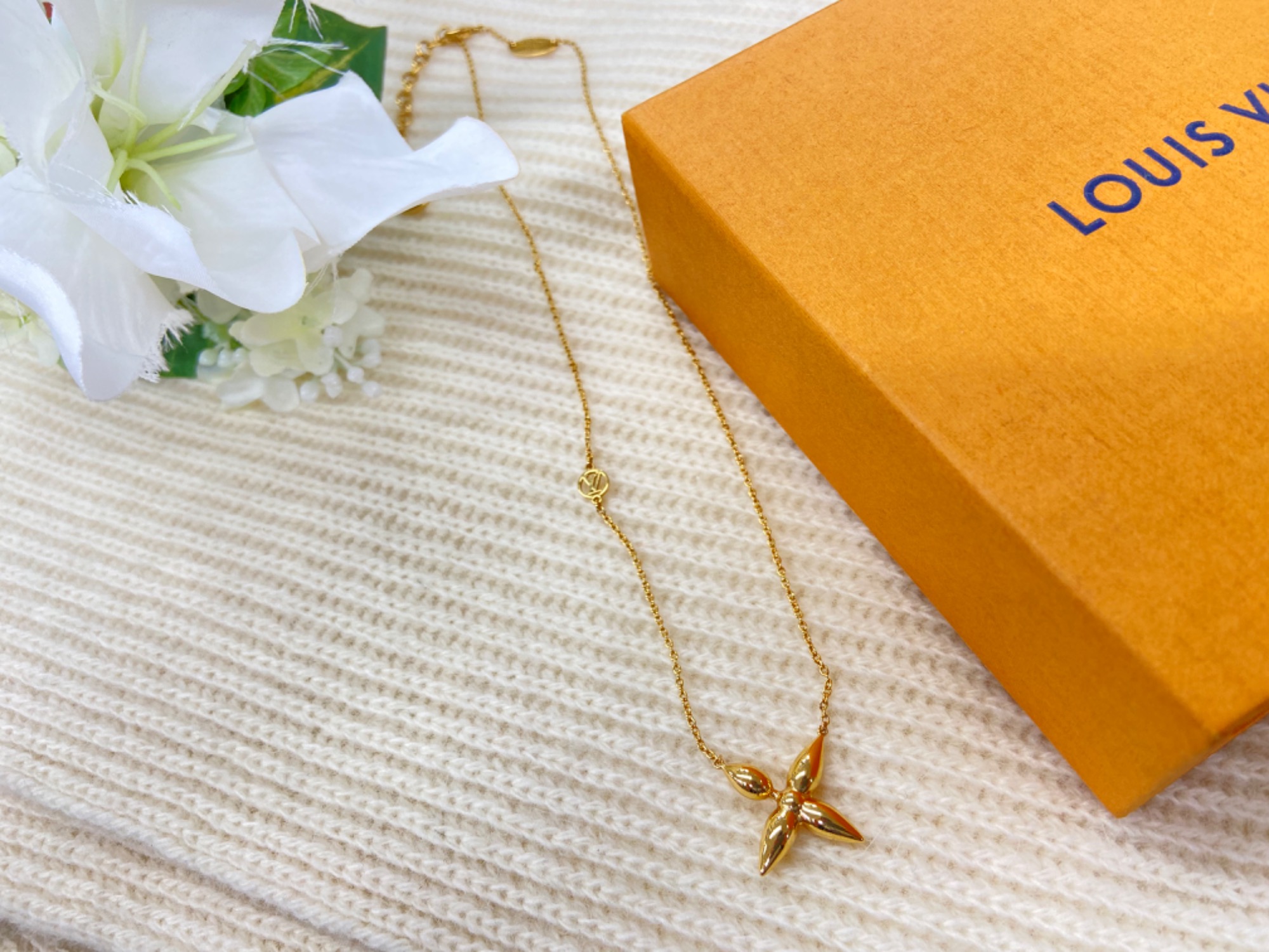 LOUIS VUITTON（ルイ・ヴィトン）のネックレス（コリエ・ルイゼット