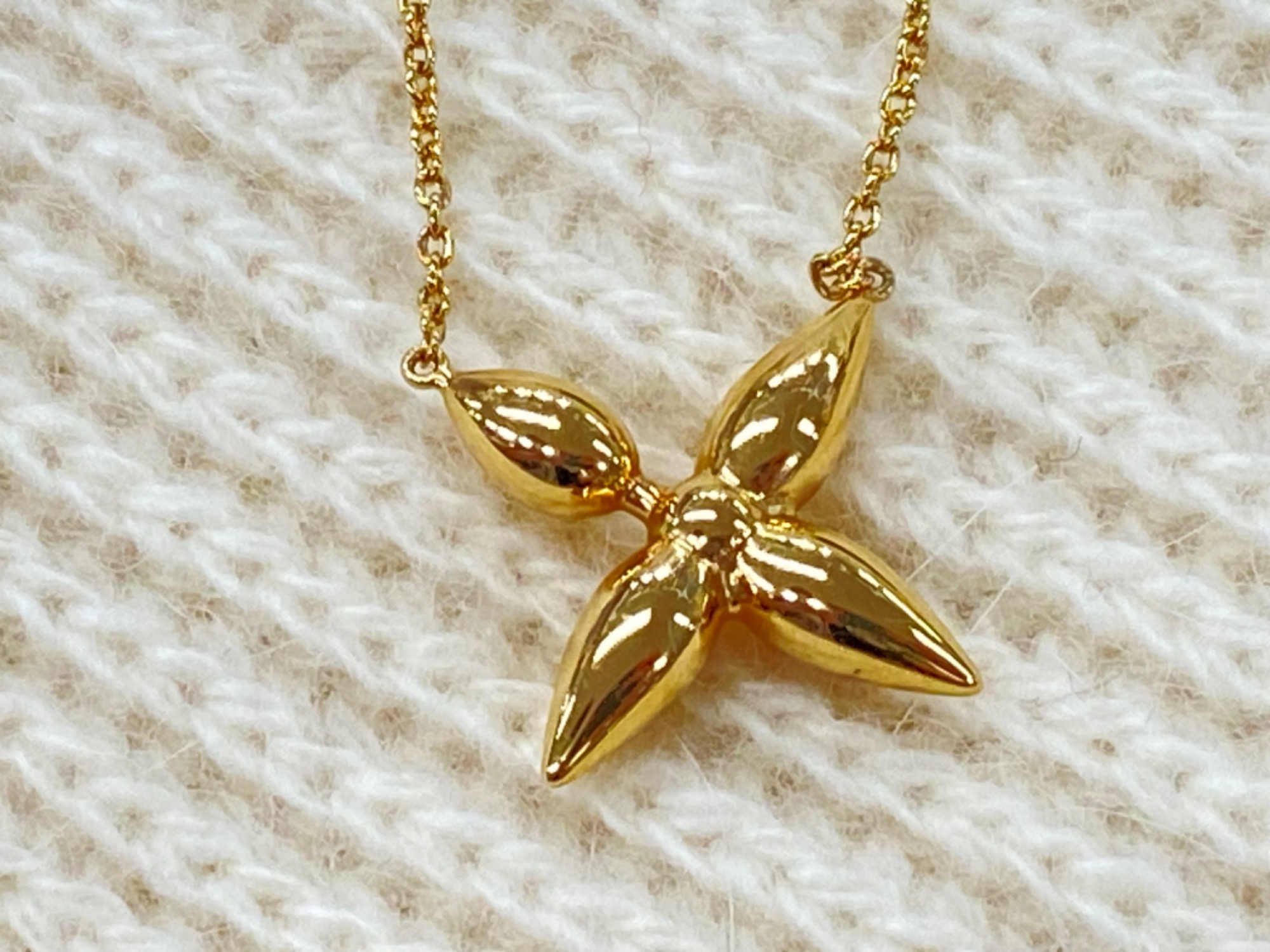 LOUIS VUITTON（ルイ・ヴィトン）のネックレス（コリエ・ルイゼット