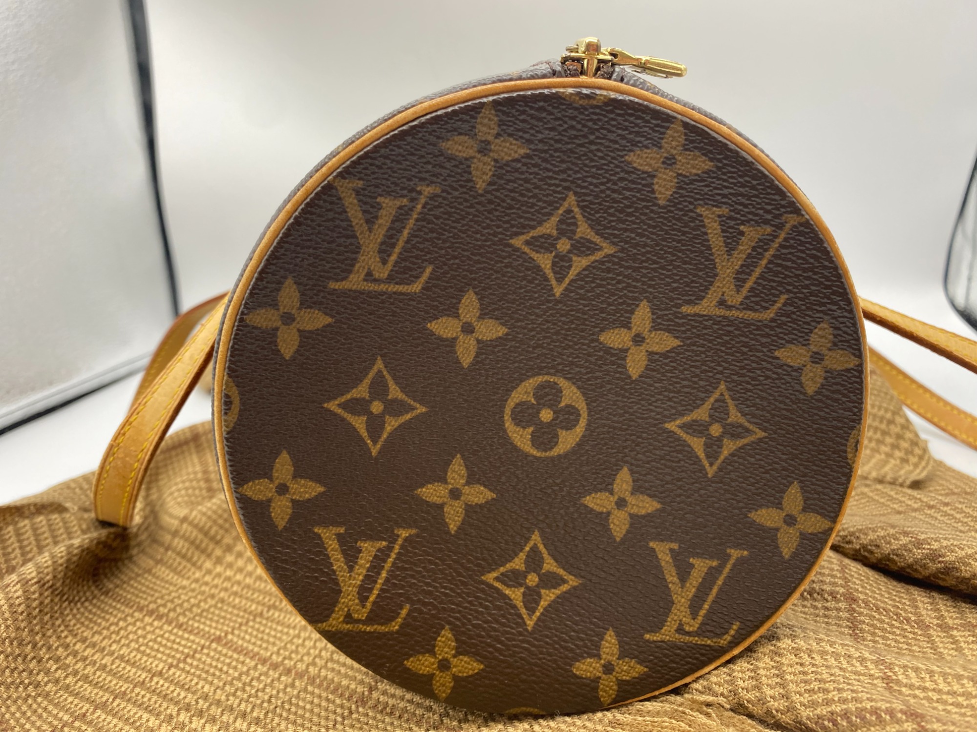 LOUIS VUITTON(ルイ・ヴィトン)】パピヨン30 モノグラムのハンドバッグ