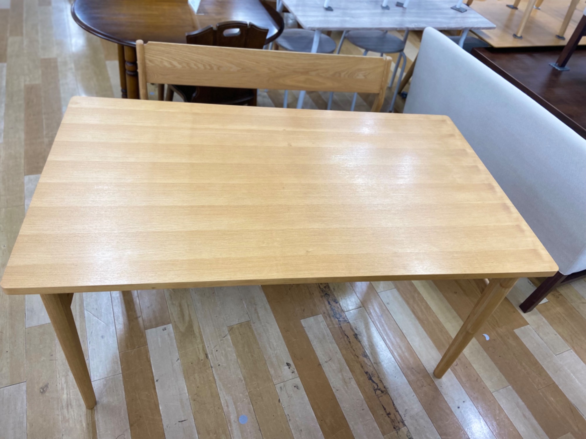 UNICO(ウニコ)】ベンチダイニング4点セットのご紹介です。｜2023年12月