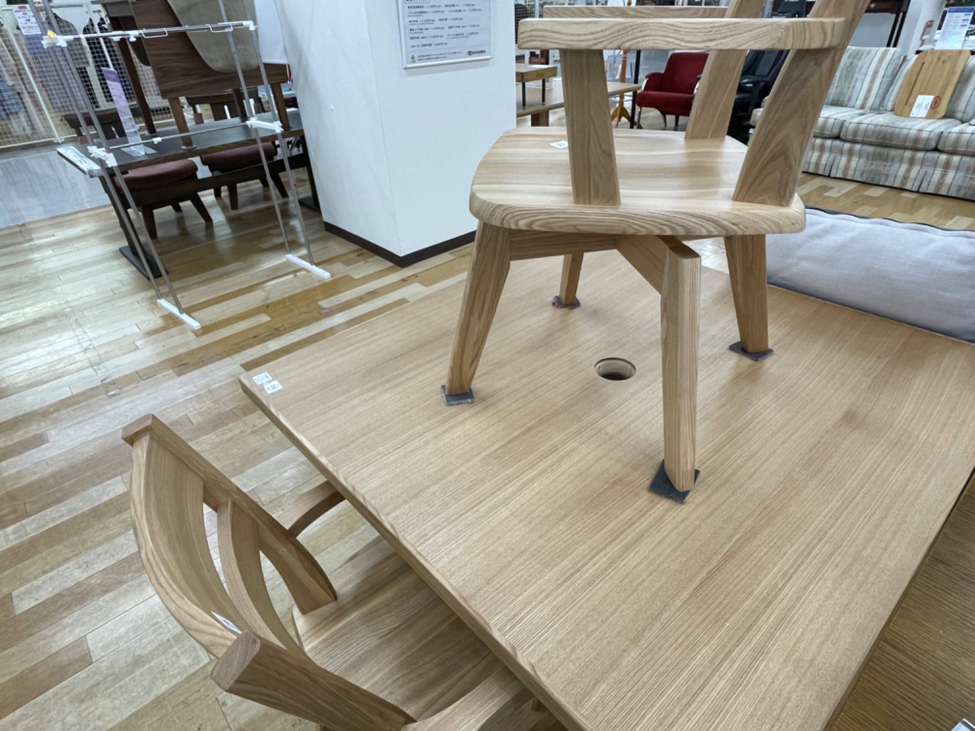 家具最大展示中！】オススメのリビングダイニングセットを3点ご紹介 