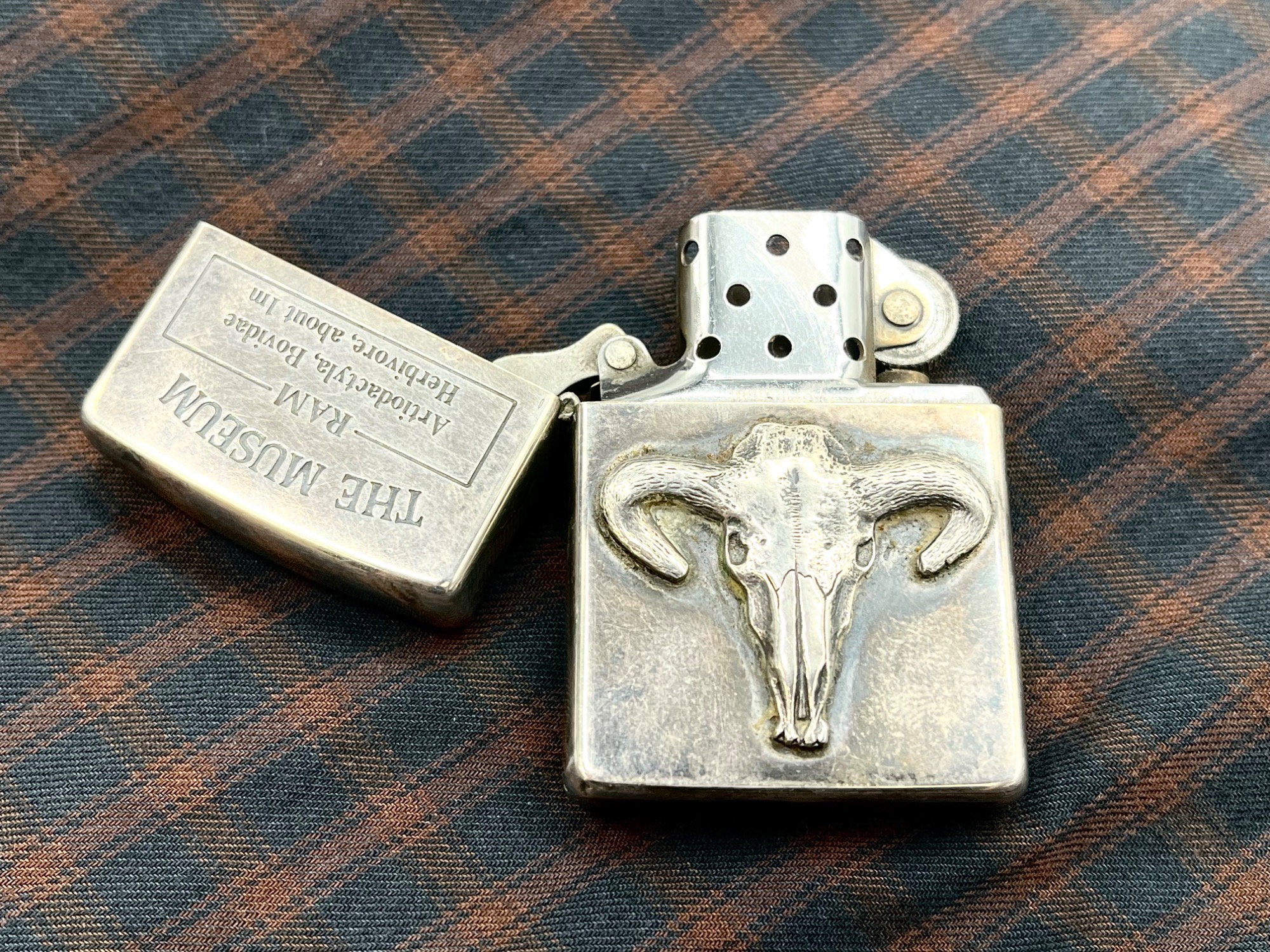 バッファローさん専用　Gaboratory ZIPPO ZIPPO買取】1993年製 バッファロースカル (THE MUSEUM RAM) ZIPPOをご