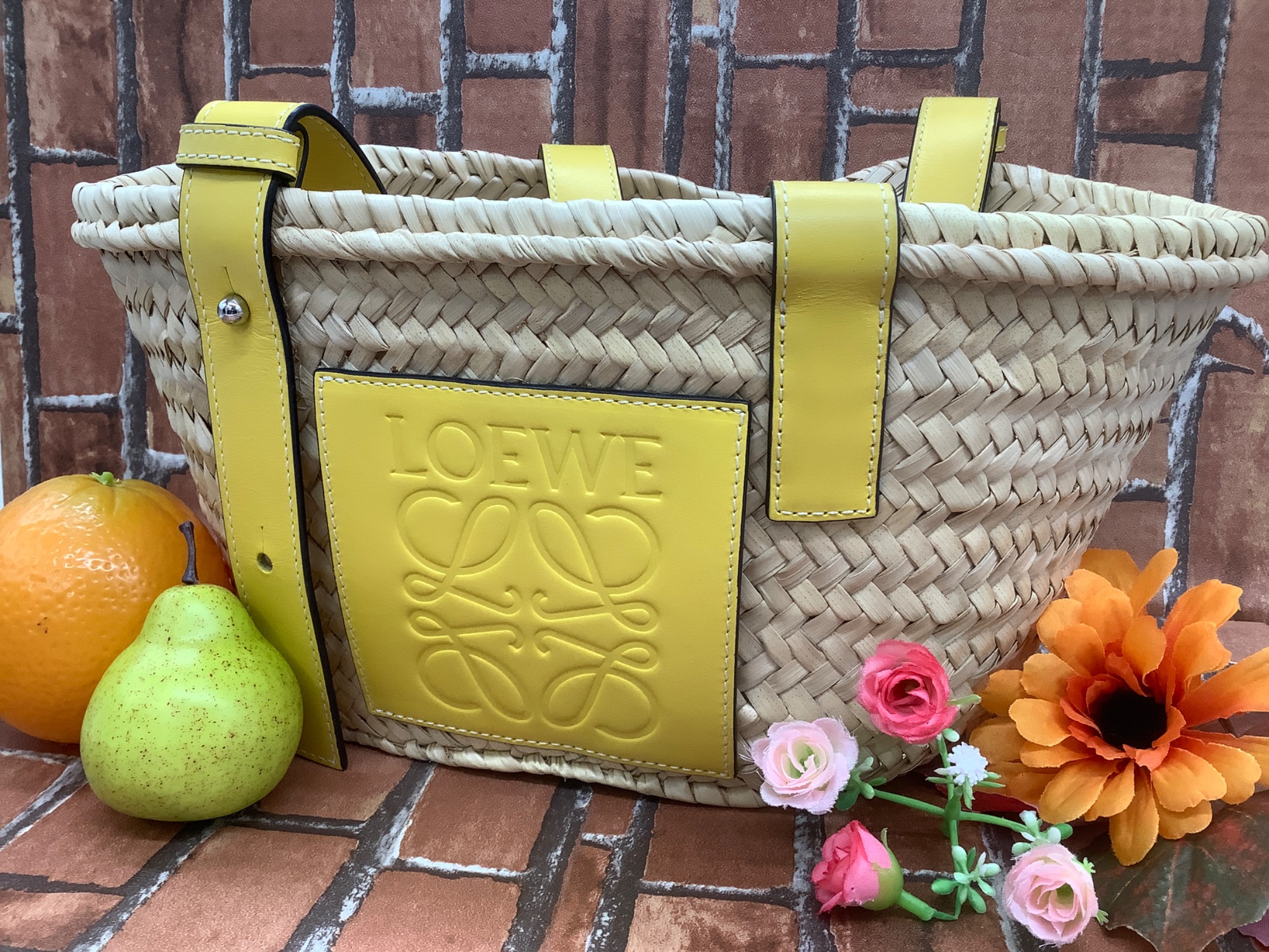 ブランド品 買取強化*】 LOEWE (ロエベ) バスケットバッグ をご紹介