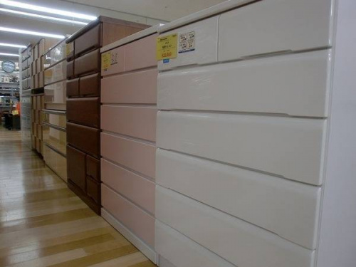 チェストのワードローブ