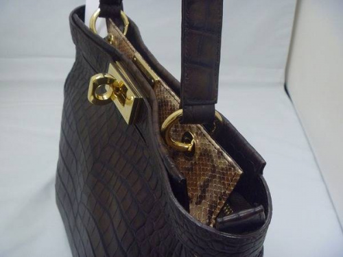 岸和田ブランドのLEATHER JEWELS