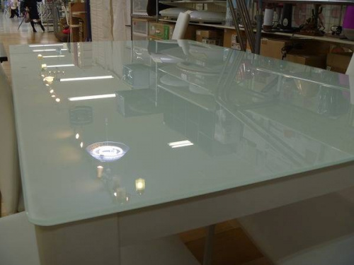 岸和田店ブランド家具の関西