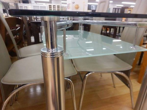 ダイニングセットの中古家具　岸和田