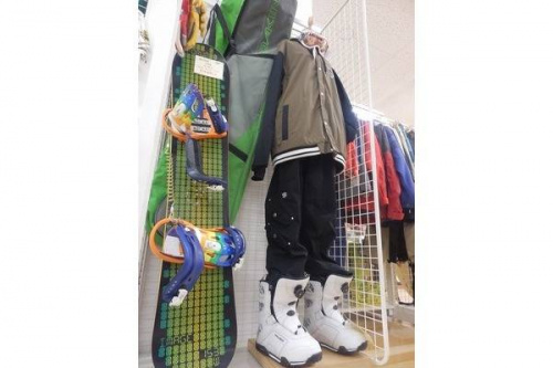 スポーツ・アウトドアのスキー
