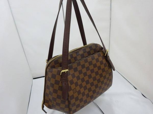 ブランド・ラグジュアリーのルイヴィトン（LOUIS VUITTON）