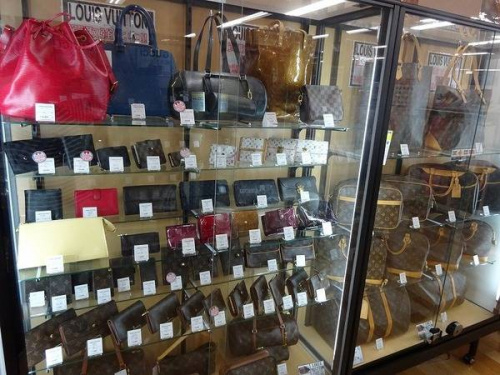 関西の岸和田　衣類