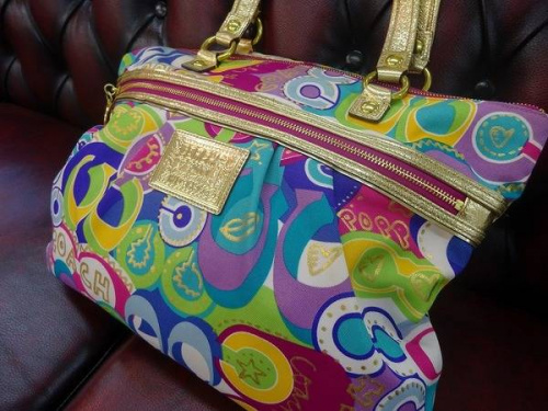 ブランド・ラグジュアリーのコーチ（COACH）