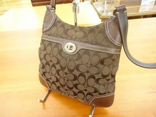 ブランド・ラグジュアリーのコーチ（COACH）