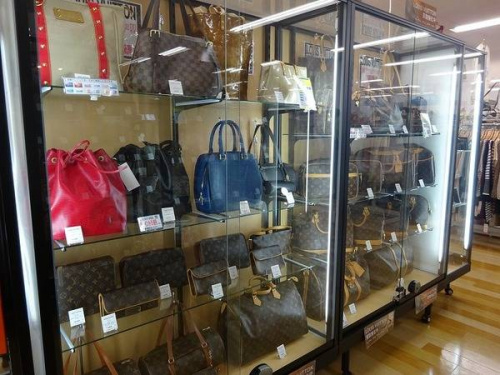 マークジェイコブス(Marc Jacobs)の関西
