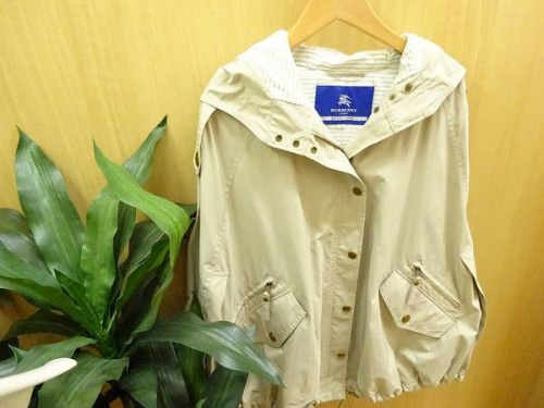 レディースファッションのバーバリー(BURBERRY)
