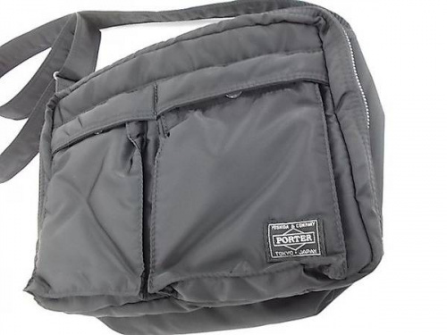 ショルダーバッグのポーター(PORTER)