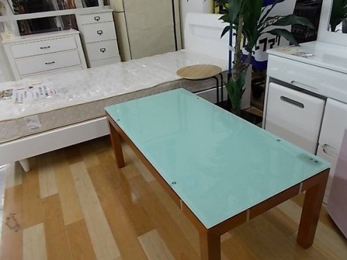 家具・インテリアのテーブル