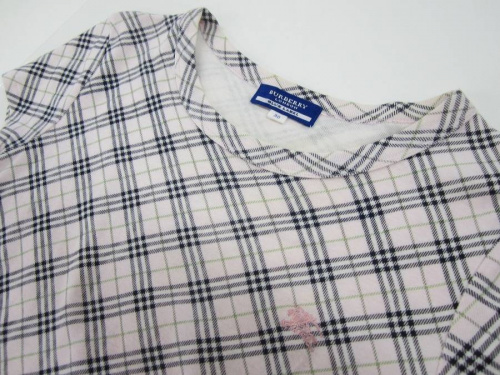 レディースファッションのバーバリー（BURBERRY）