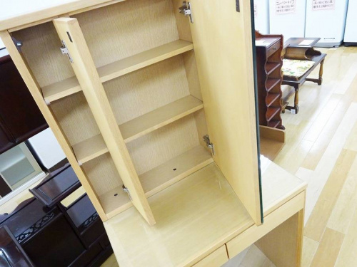 ドレッサーの関西