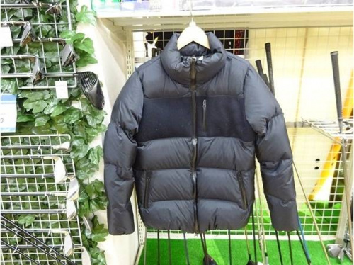 スポーツ用品のゴルフ