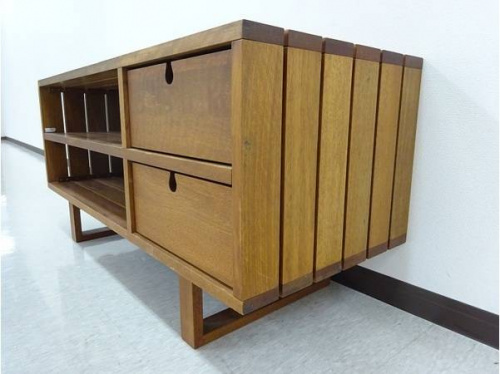 テーブルの岸和田　家具