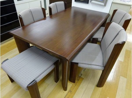 家具・インテリアのテーブル