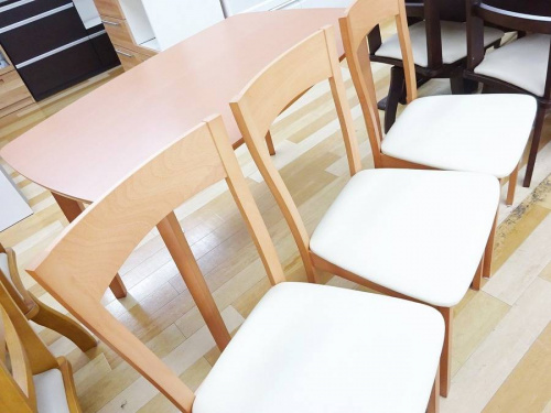 ダイニングセットの岸和田　家具
