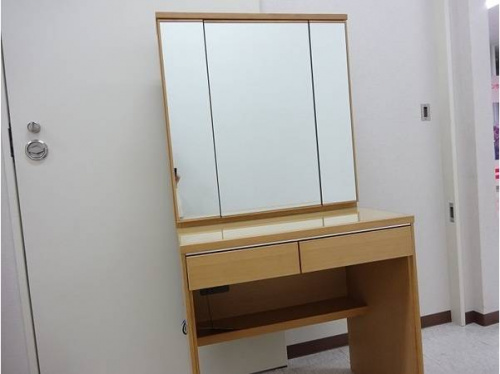 家具・インテリアのドレッサー