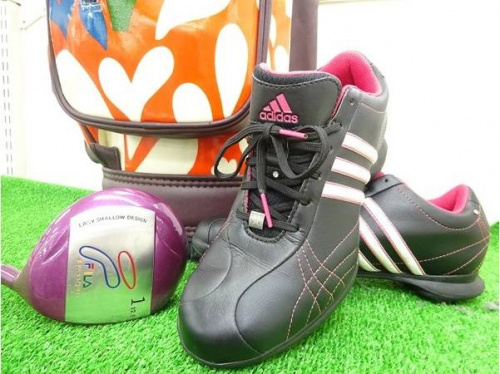 スポーツ用品のゴルフ